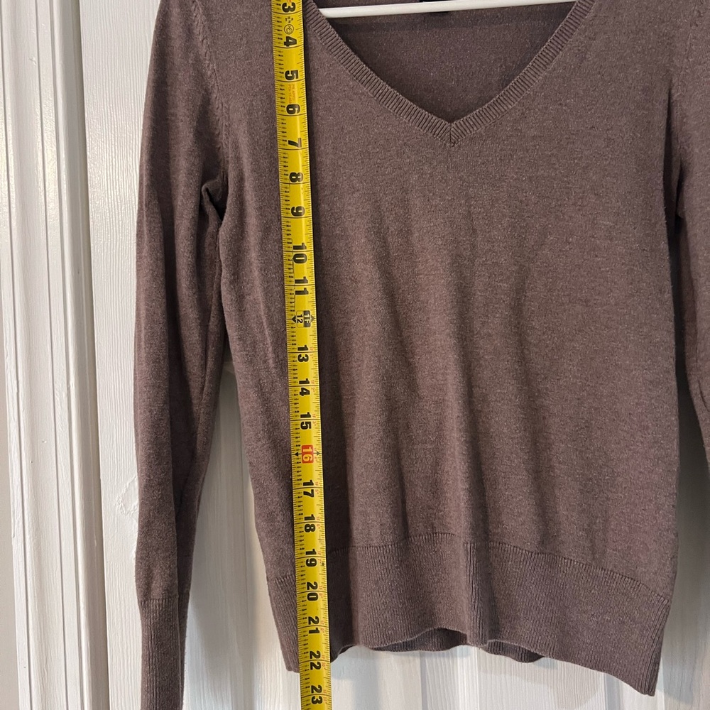 Women’s H&M Basic Brown Sweater - Picture 3 of 5